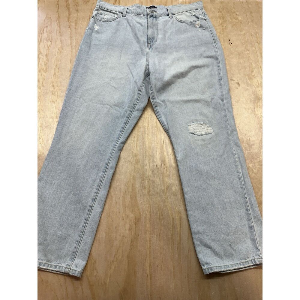 NYDJ Charlotte Relaxed Jeans Light Wash Straight Leg Sz 32 Distressed